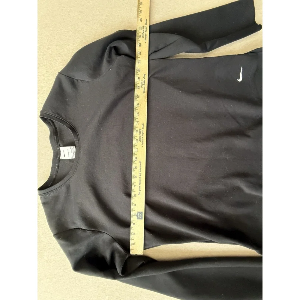 Nike Men's XL Therma Fit Black Long Sleeve Sweater Athletic Wear